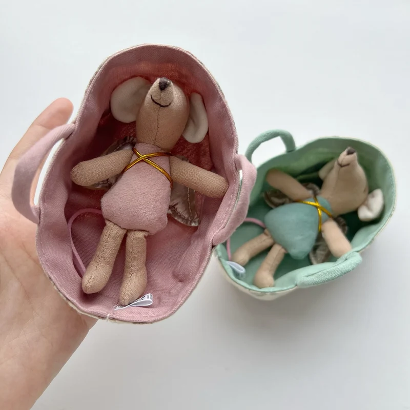 Mini-Stoffmaus-Puppe im tragbaren Leinen-Totenspielset