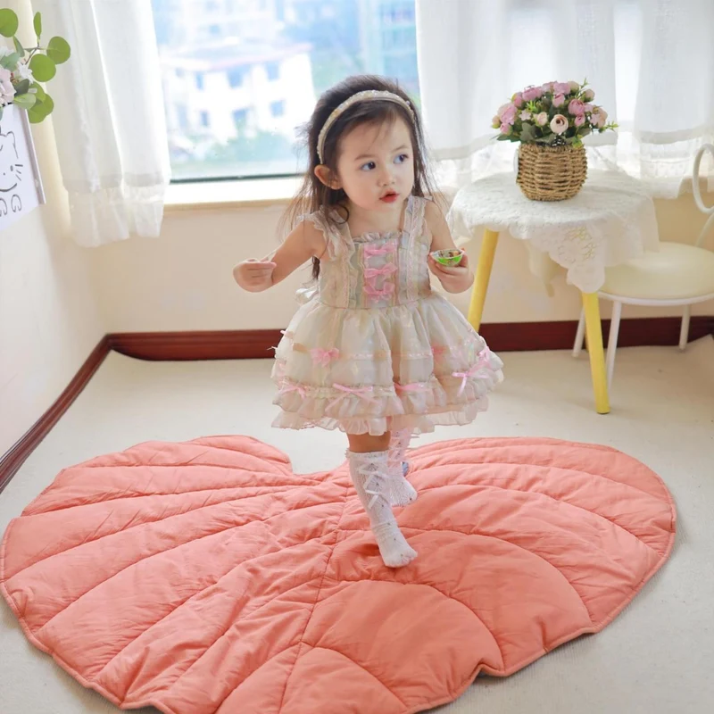 Blattförmige gesteppte Baby-Spielmatte und Schlafdecke