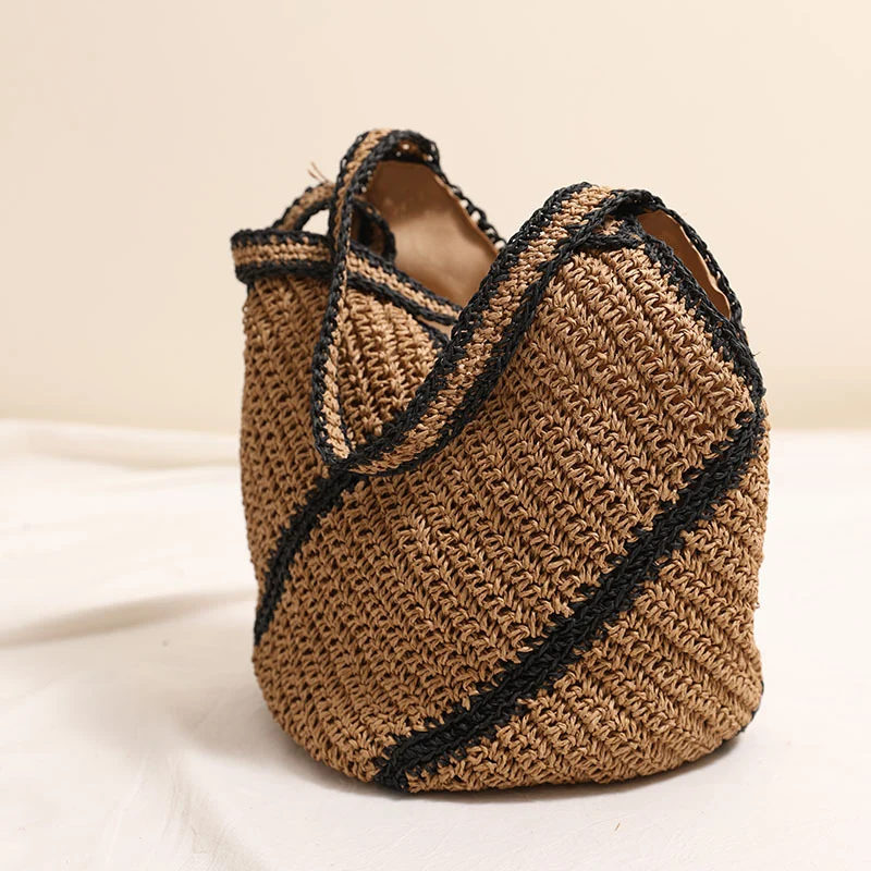 Geflochtene Strandtasche im modernen Design Skanto