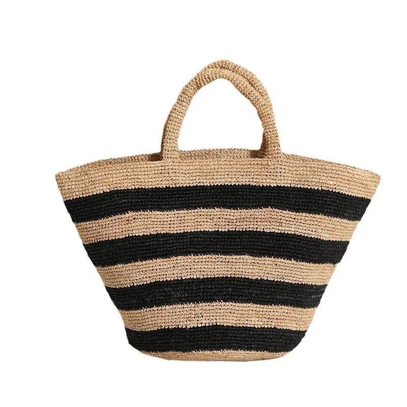 Geflochtene Strandtasche mit modernem Streifenmuster Skanto