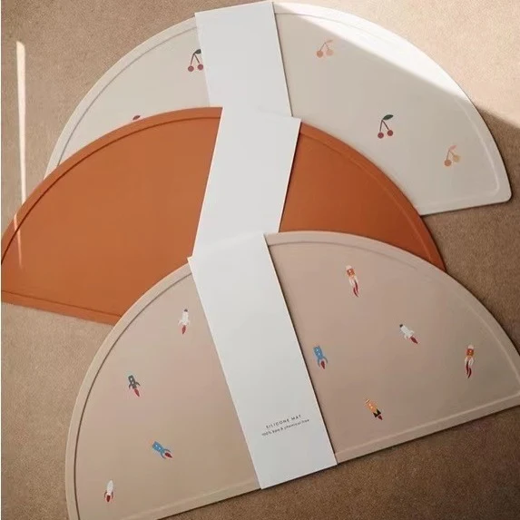 Halb-Runde Silikon Kinder-Tischmatte mit Raketen-Druck