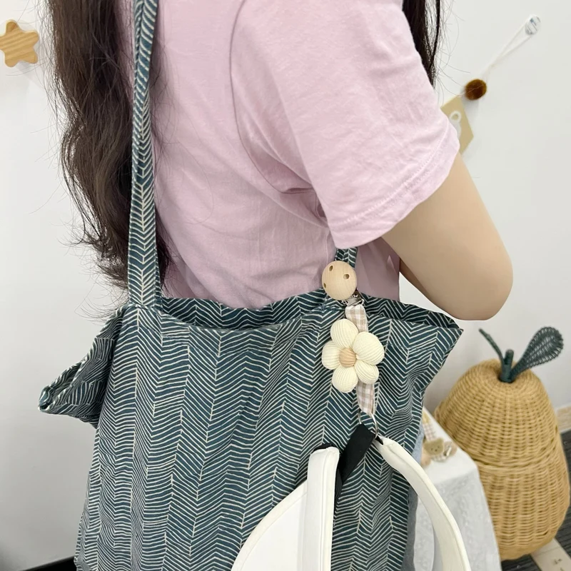 Baumwolle Gingham Strap Schnullerclip mit gepolstertem Blumenschlafsack und Holz-Sicherheitsklammer