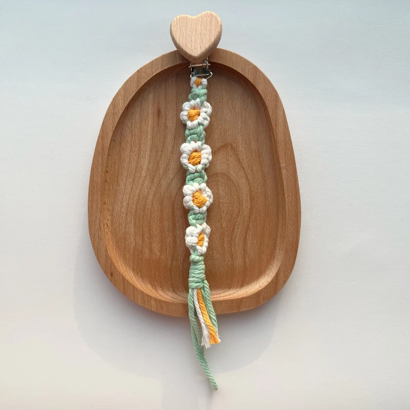 Baumwolle Häkelblumen Schnuller und Beißring Clip mit Holz Herz Sicherheitsclip