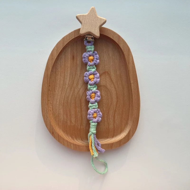 Baumwolle Häkelblumen Schnuller und Beißring Clip mit Holz Herz Sicherheitsclip