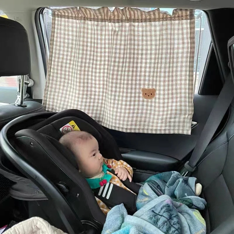 Autofenster-Verdunkelungsvorhang mit Saugnäpfen und Karo-Baumwollpaneel