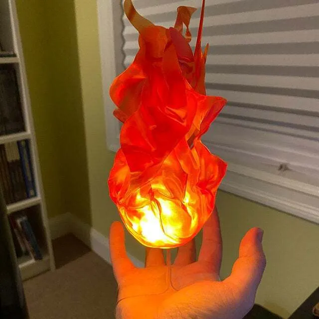 Dekorative LED Flammenskulptur