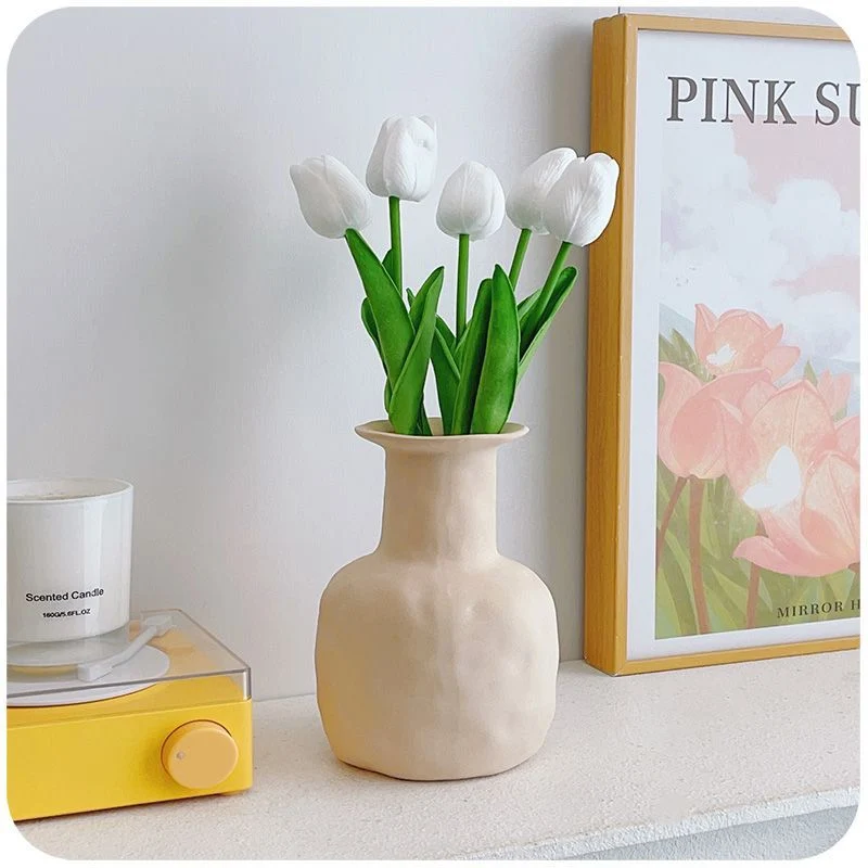 Realistische dekorative Tulpenblumenarrangement