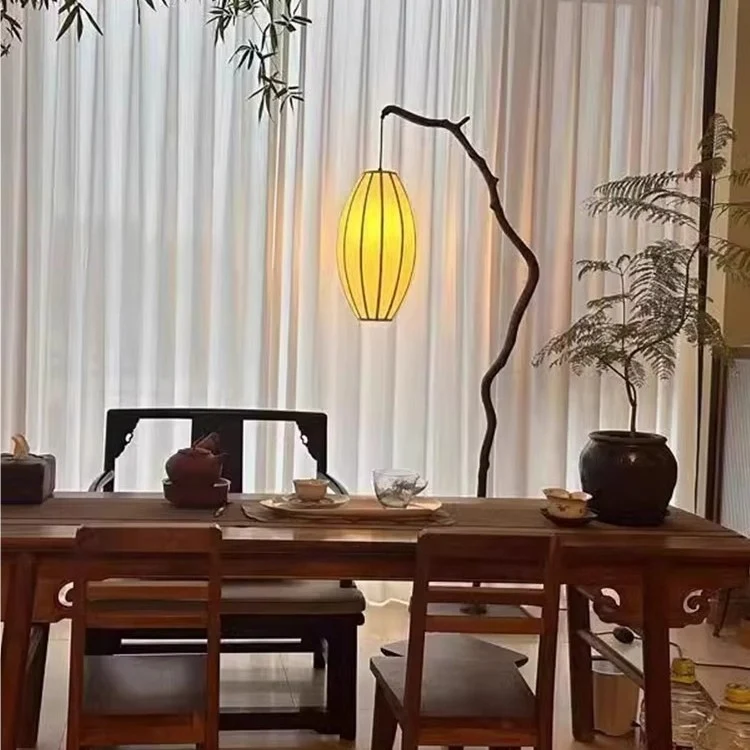 Künstlerische Zweig Stehlampe