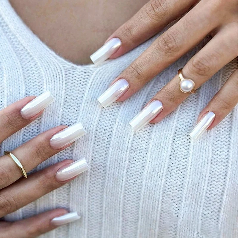Glänzendes mandelförmiges Press-On-Nagelset
