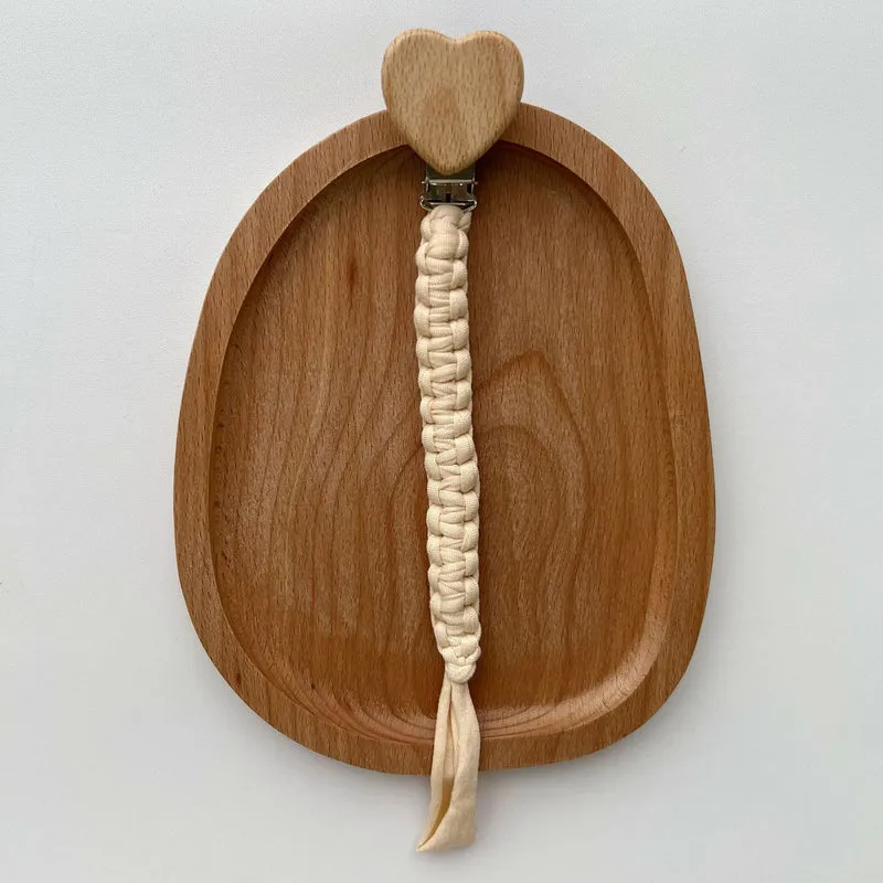 Geflochtener Baumwoll-Schnuller- und Beißring-Clip mit herzförmiger Holz-Sicherheitsklemme