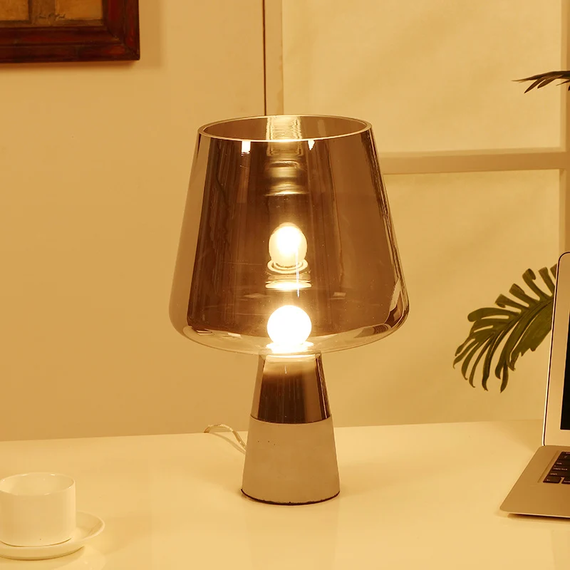 Zeitgenössische Schreibtischlampe