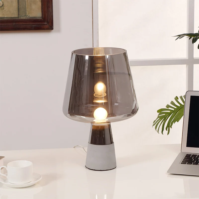 Zeitgenössische Schreibtischlampe