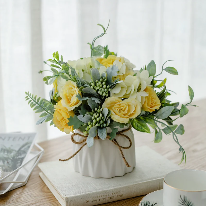 Elegante Blumenarrangement