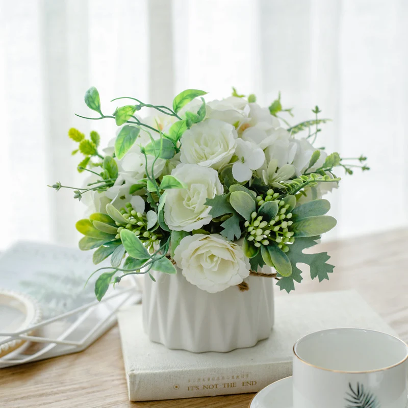 Elegante Blumenarrangement
