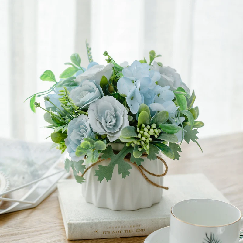 Elegante Blumenarrangement