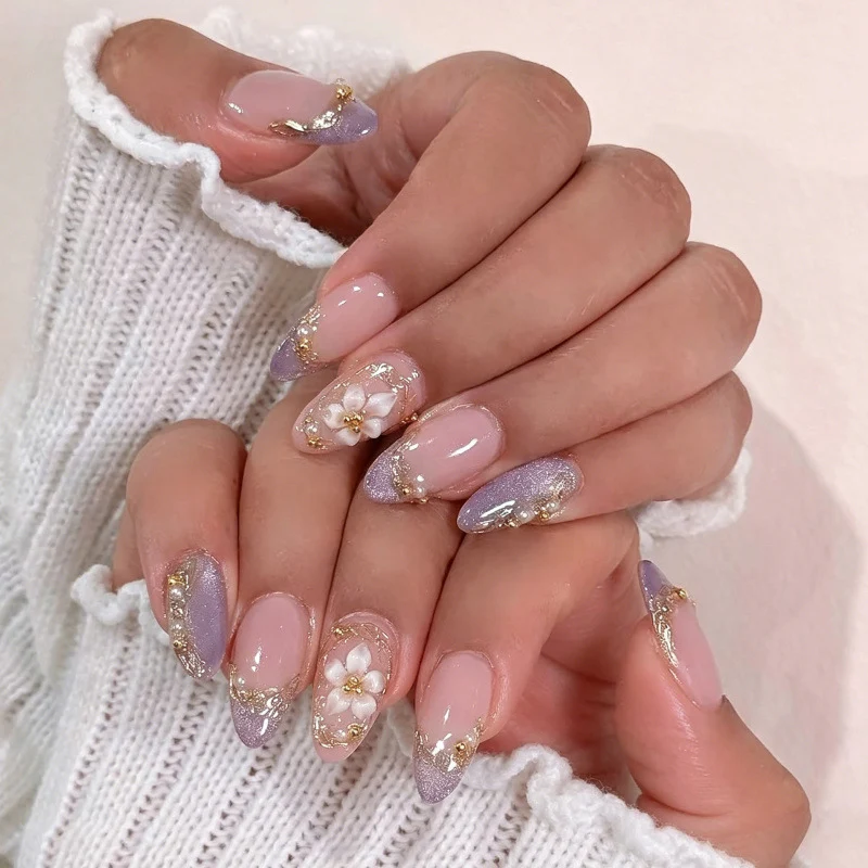 Blumengeschmücktes Press-On Nagelset