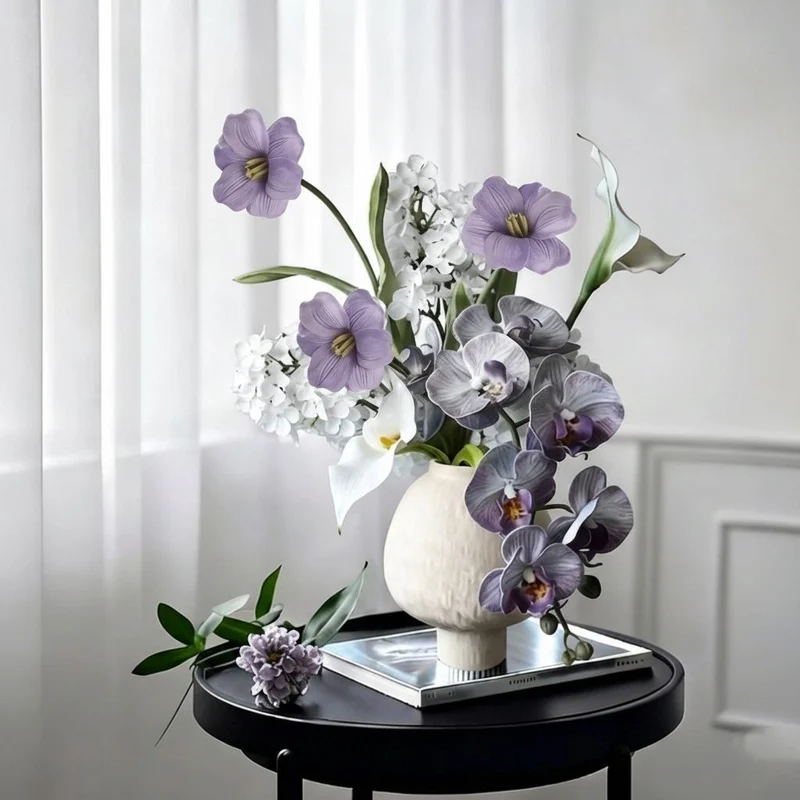 Elegante florale dekorative Anordnung