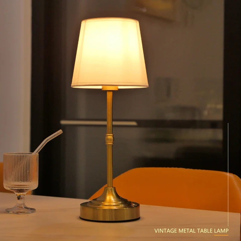 Stylische moderne Tischlampe