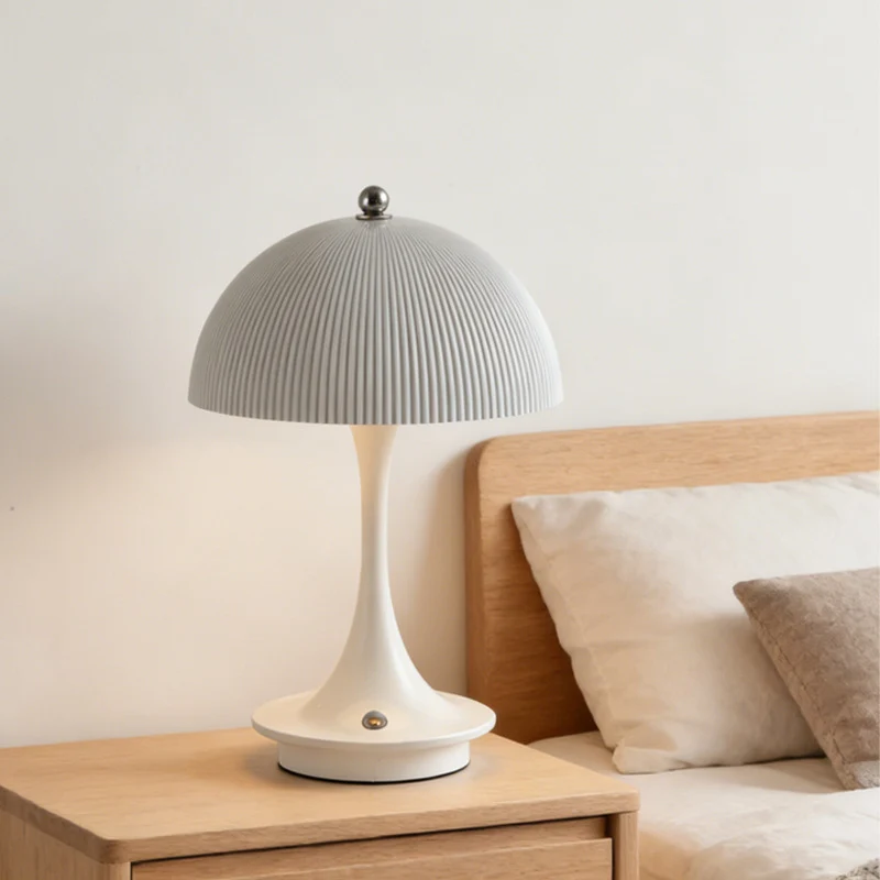 Moderne Tischlampe