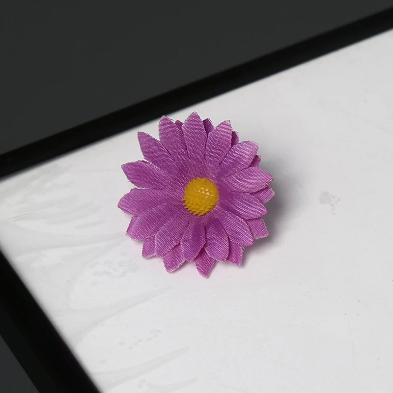 Elegante Stoff Margeritenblume Brosche für dekorativen Gebrauch