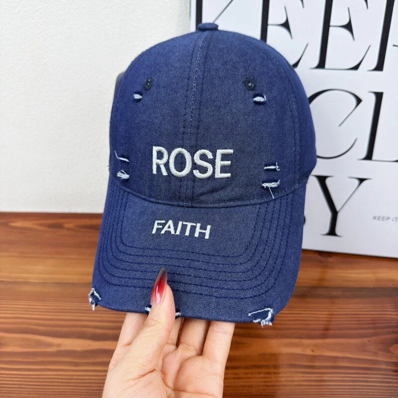 Damen verstellbare Cap im Used-Look mit Grafik Skanto