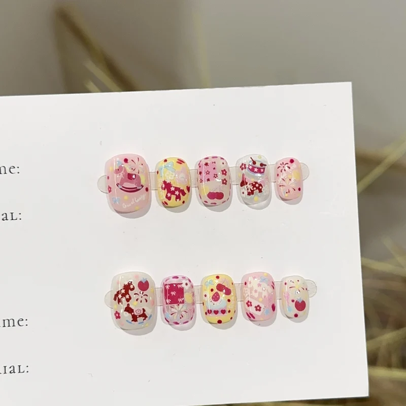 Verspielt Thematisiertes Press-On Nageldesign Set