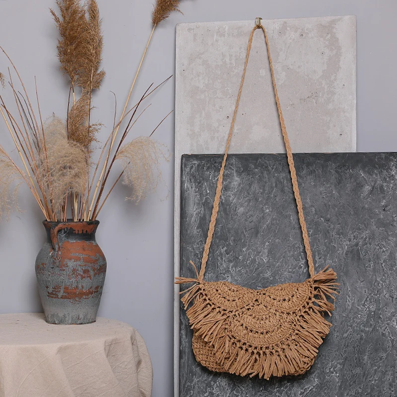 Boho-Schultertasche aus handgefertigtem Naturmaterial Skanto