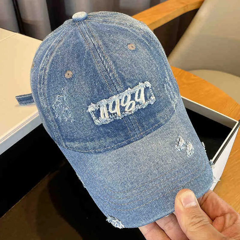 Damen Cap im Used-Look aus Jeans Skanto