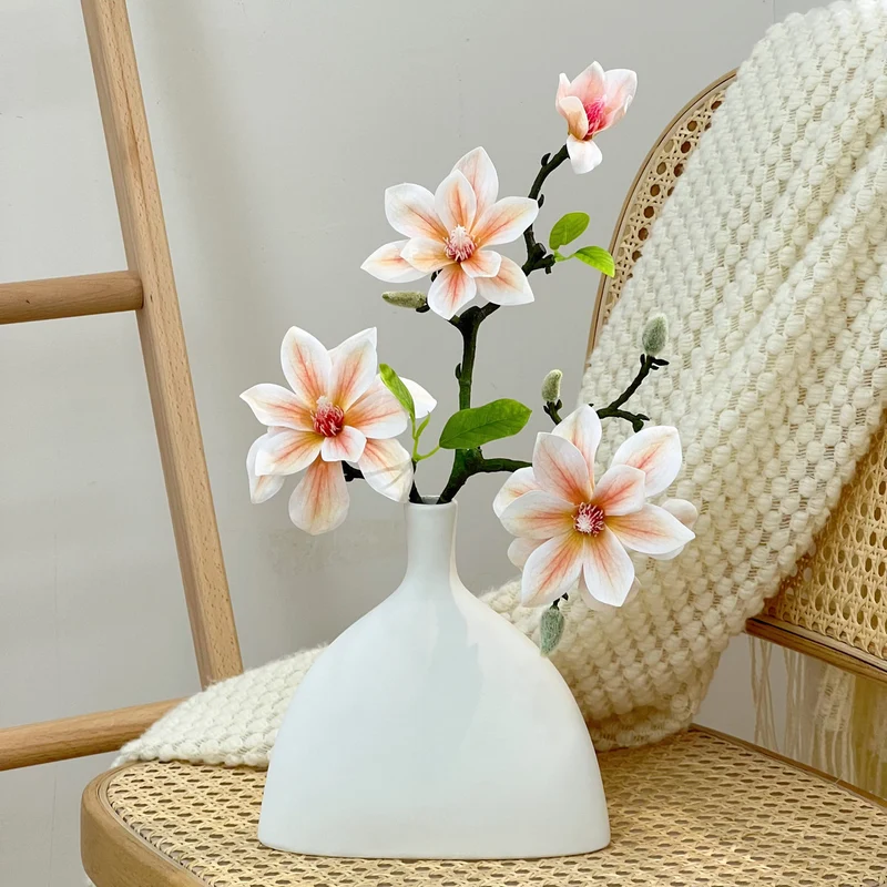 Dekorative künstliche Blumenarrangement