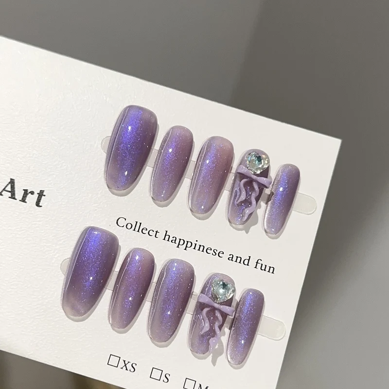 Verspielt Glitzerndes Press-On Nageldesign