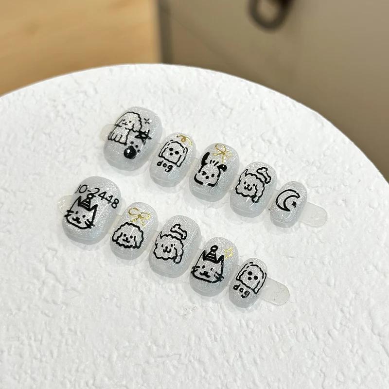 Verspieltes, tierisches Nagelkunst-Set zum Aufkleben