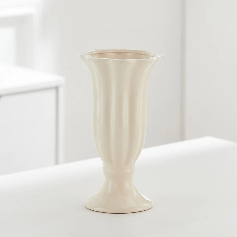 Dekorativer floraler Relief-keramischer Vase für die Wohnkultur