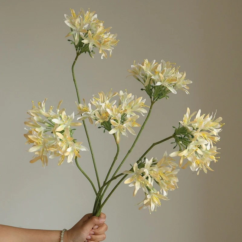 Künstliches Blumenarrangement für die Home Decor Anzeige