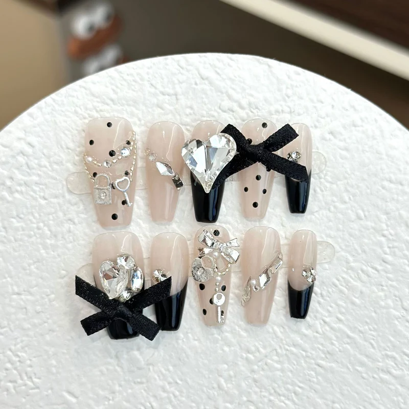Statement Dekorative Druck-Nagelkunst