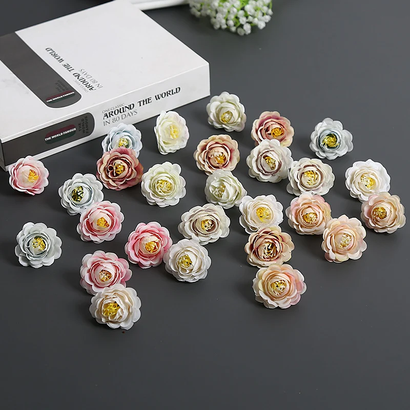Blumenbrosche für dekorative Zwecke und Anzeige