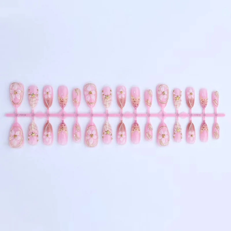 Verzierte Press-On-Nagelset