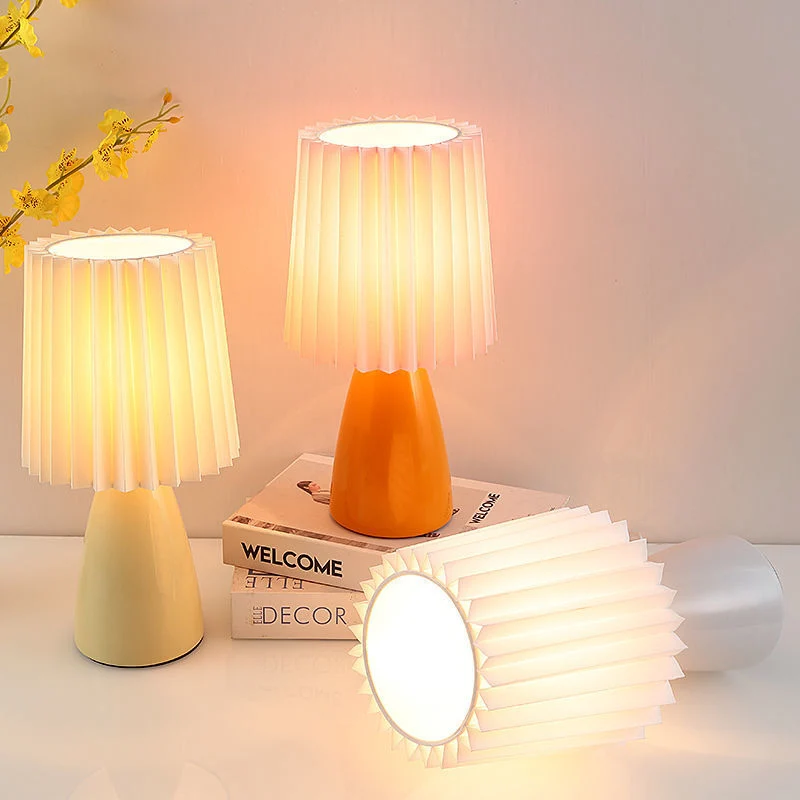 Moderne stilvolle Tischlampe