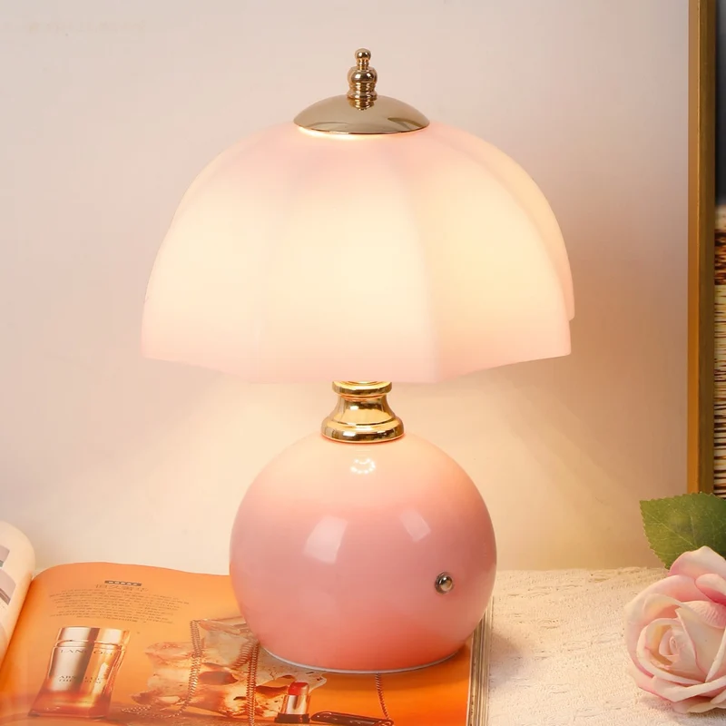 Dekorative Tischlampe