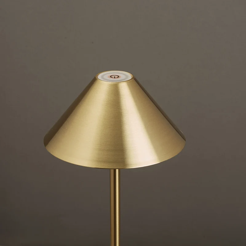 Moderne Tischlampe