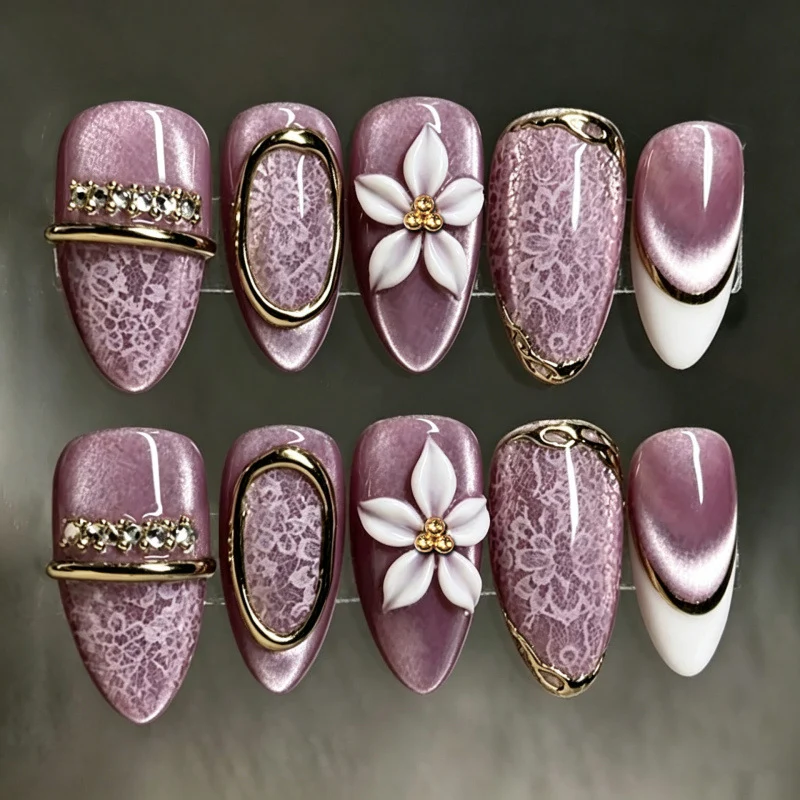Elegantes von Spitze inspiriertes Press-On-Nagelset
