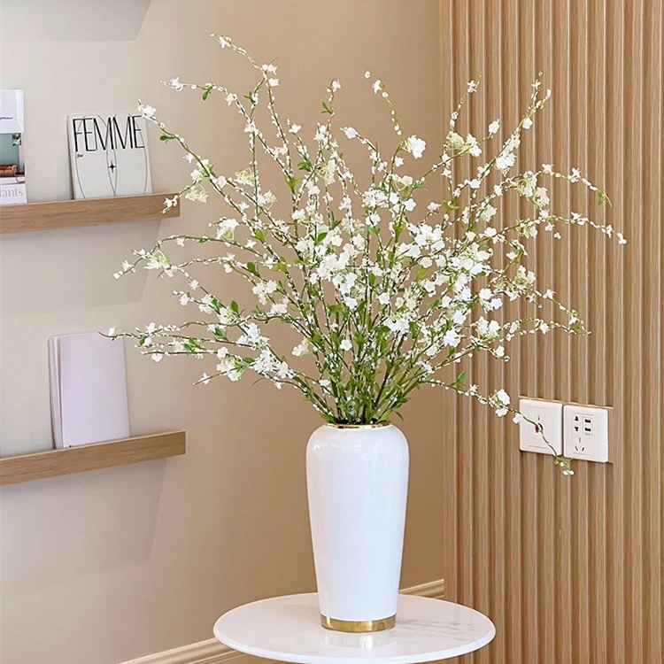 Zeitgenössische elegante keramische Blumenvase