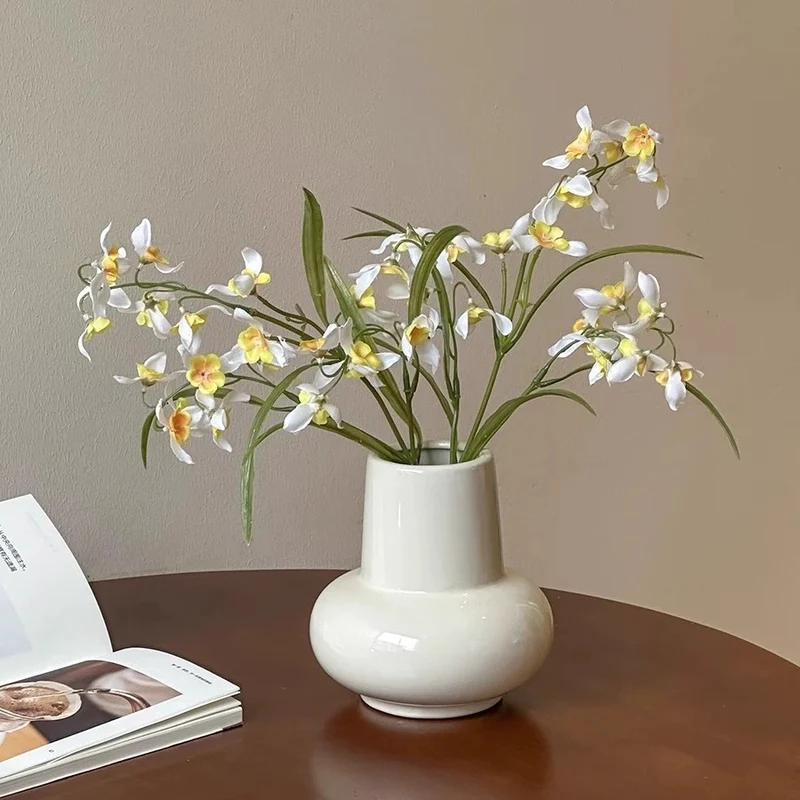 Zeitgenössische Keramik-Blumenvase