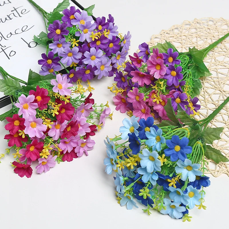 Lebensechter Stoff Blumenstrauß