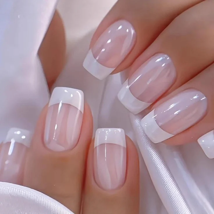 Elegantes Französisches Tipps Press-On Nägel Set