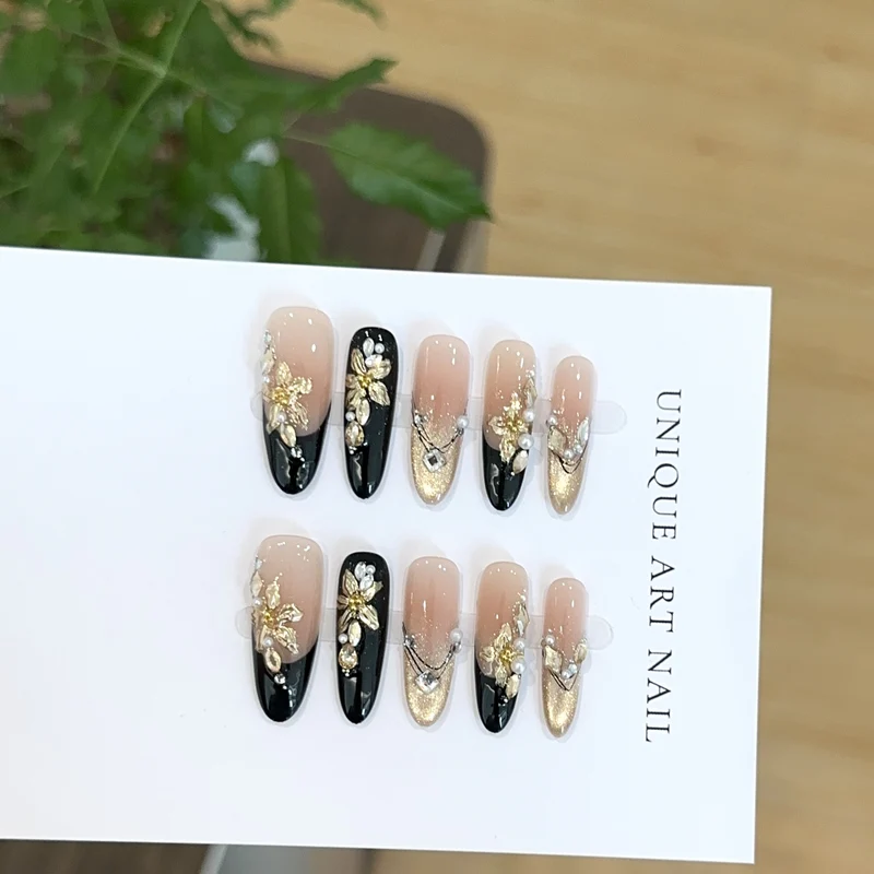 Luxuriöses Floral-Perlen-Nagelkunst-Set zum Aufkleben