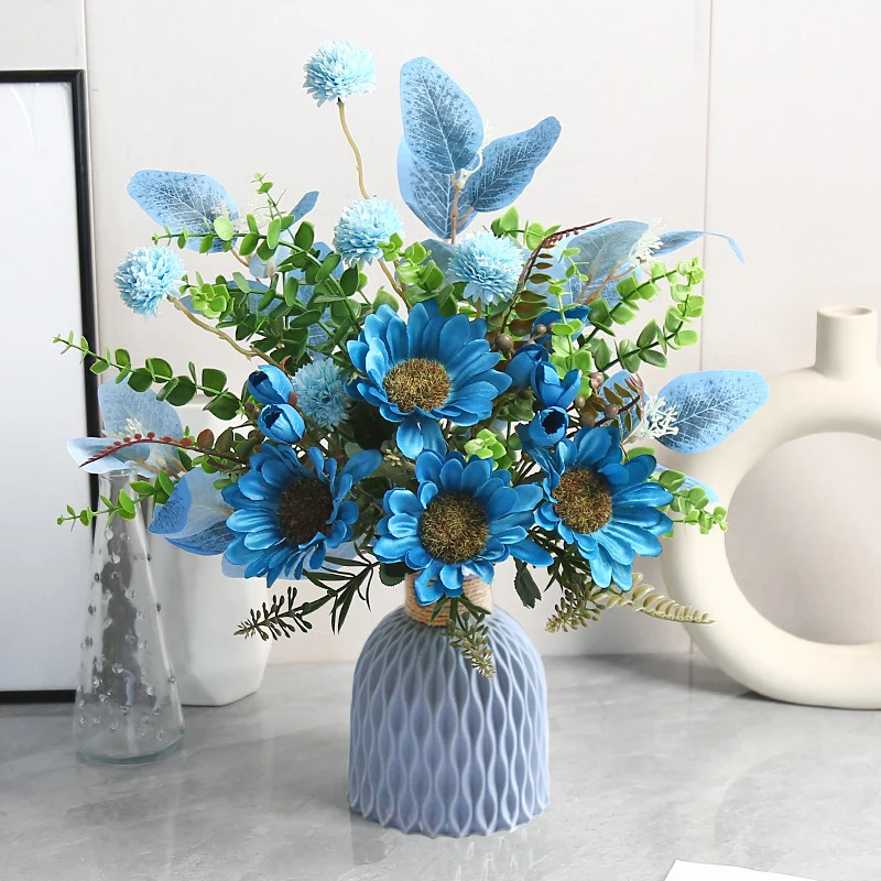 Dekorative Sonnenblumenblumenarrangement