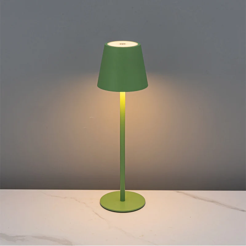 Einstellbare LED Stehlampe