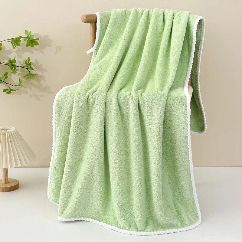 Kuschelige Decke aus hochwertigem Microfleece Skanto