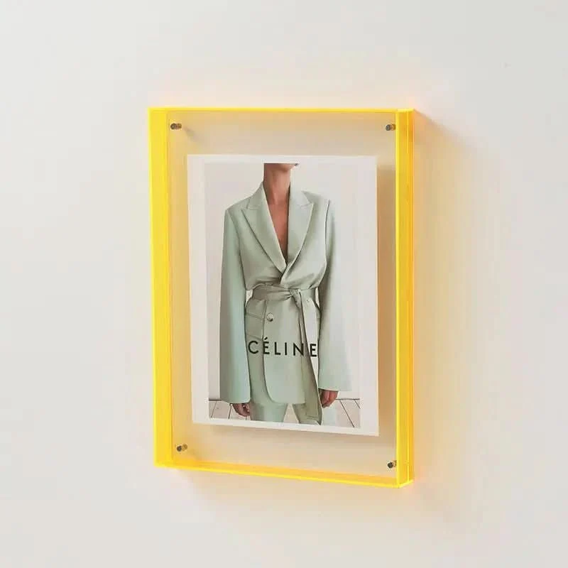 Skanto | Bunter transparenter Acryl-Fotorahmen für lebendige Erinnerungen