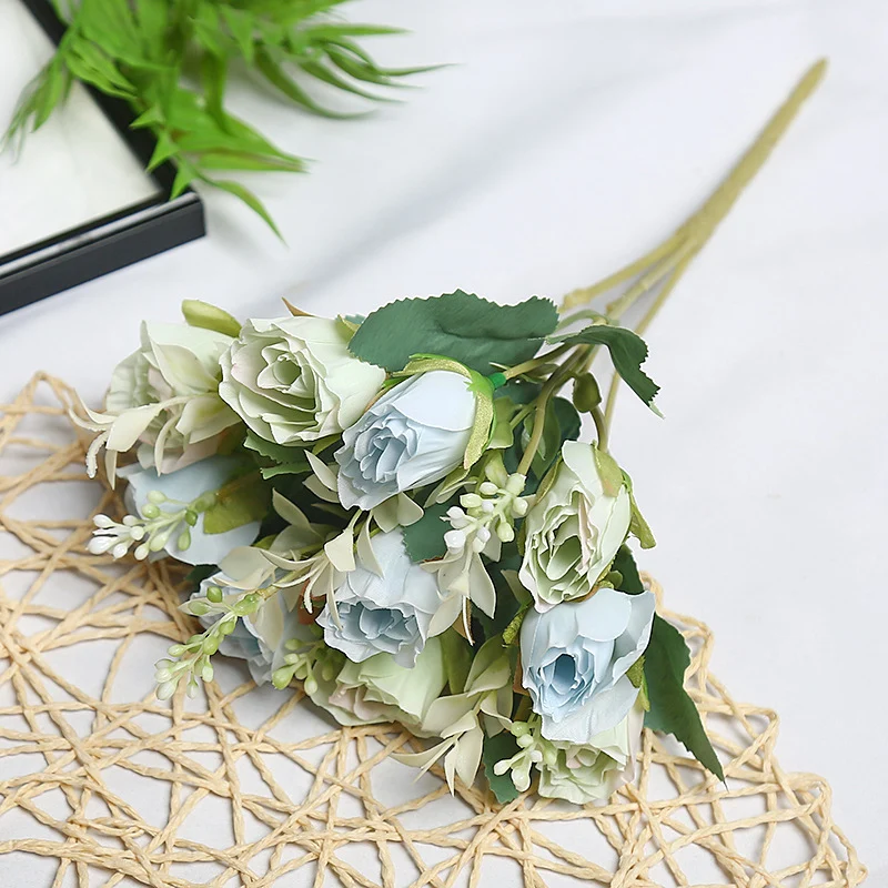Künstlicher Blumenstrauß für die Wohnkultur